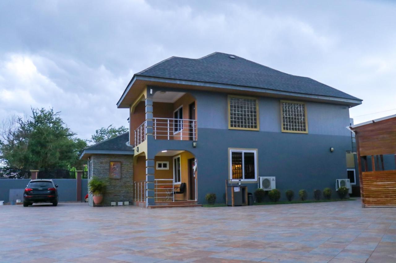 Bays Lodge, Acra Exterior foto